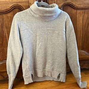 Alo Yoga Haze Turtleneck Sweatshirt